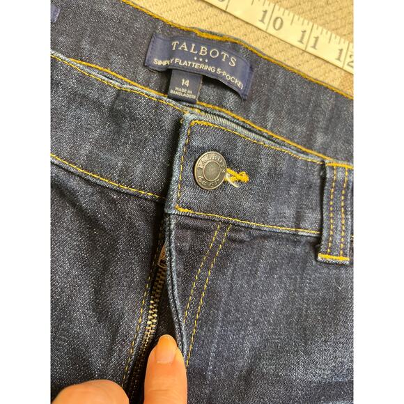 Talbots Simply Flattering 5-pocket Boyfriend Dark wash blue jeans, size 14 - Picture 5 of 12